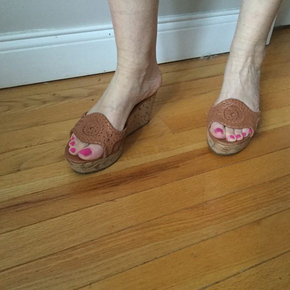 WEDGE sandals. - Picture 9 of 10